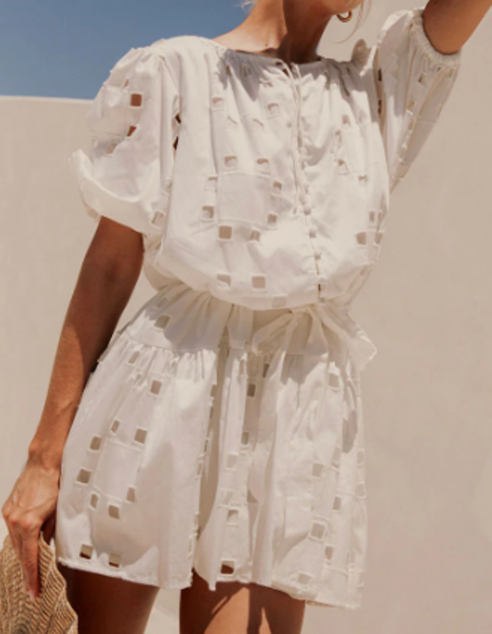 Sabo Luxe 'Jayde' White Cutwork Flounce Mini Dress (no belt) sz XXS